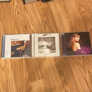 Set of 3 Taylor Swift Music CDs